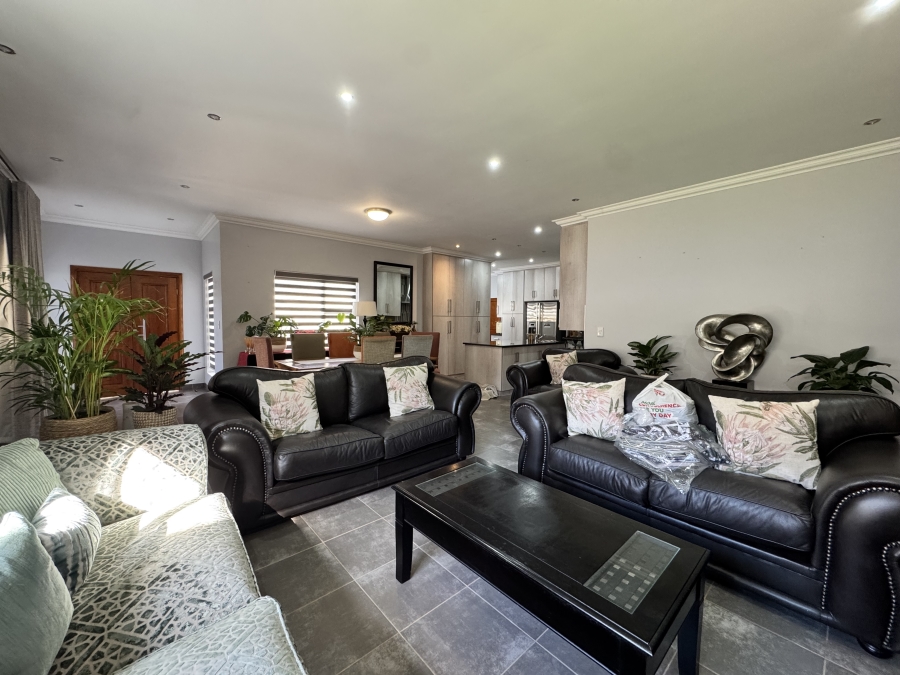 To Let 3 Bedroom Property for Rent in Wilkoppies North West